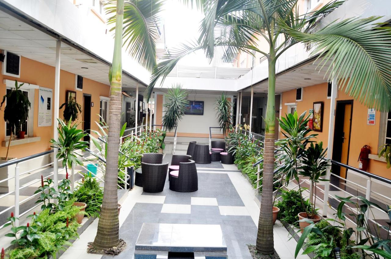 Primal Hotel Ikeja Exterior foto