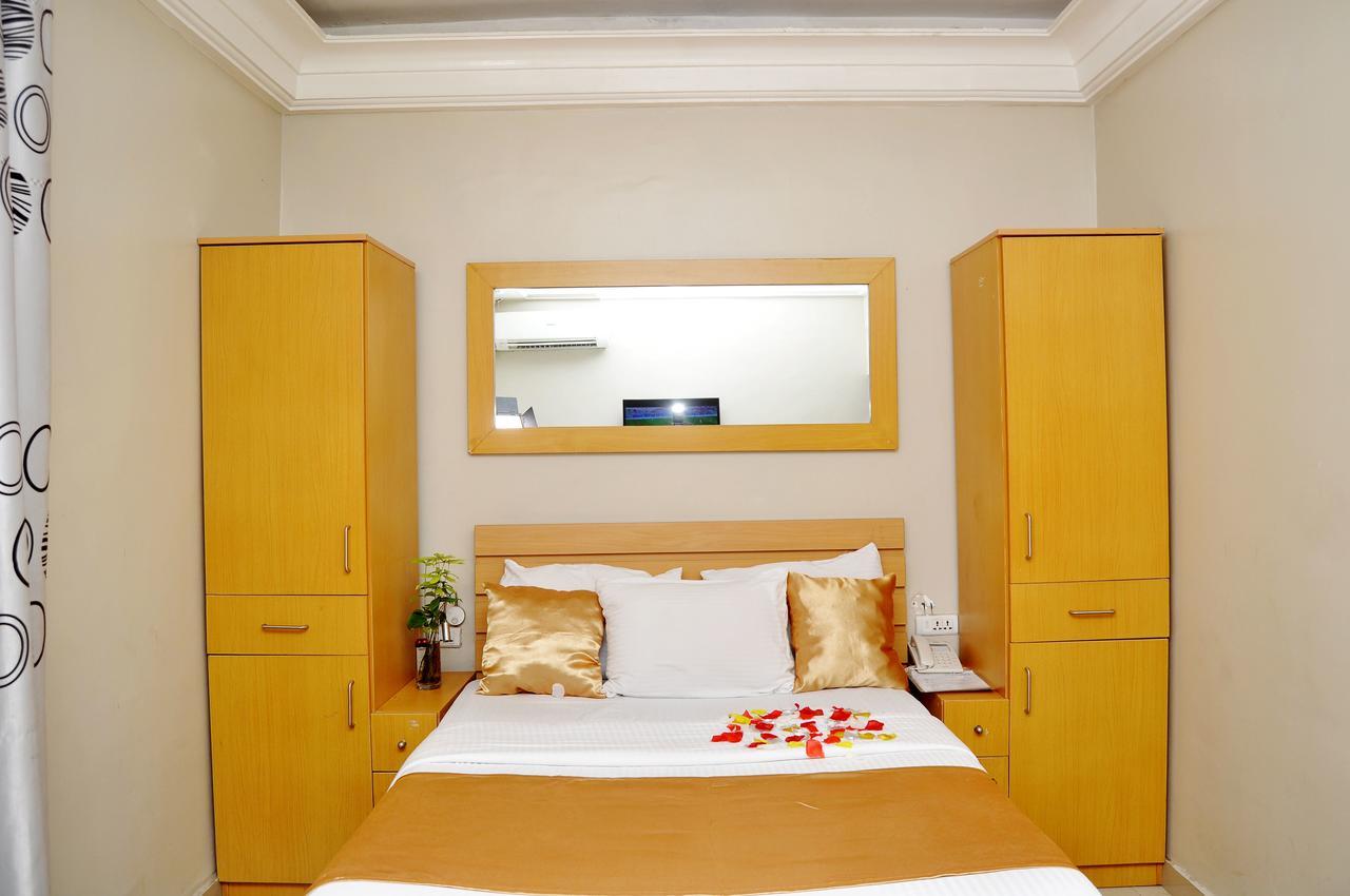 Primal Hotel Ikeja Exterior foto